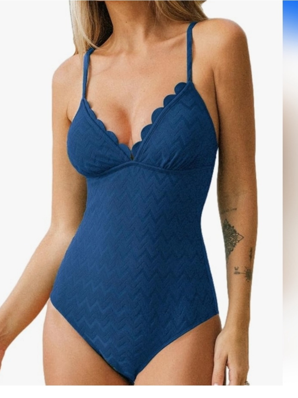 Cupshe NWT XS Blue Scallop Edge TEXTURED V NECK One-Piece Swimsuit